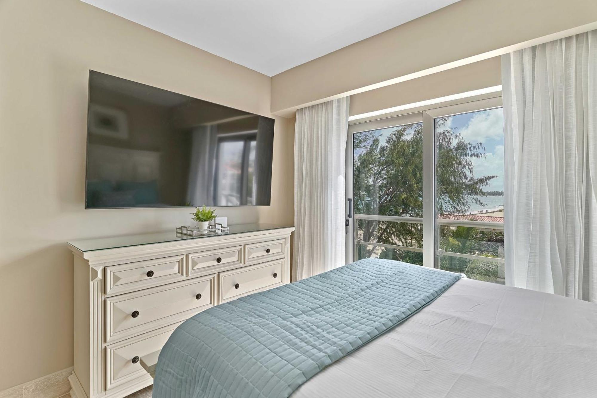 Costa Atlantica Punta Cana - Beach Vacation Condos Ngoại thất bức ảnh